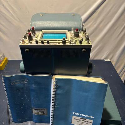 Vintage Tektronix 465 Oscilloscope & Manuals (Turns On)