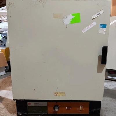 Fisher Isotemp Incubator 200 Series 29”x22 1/2” X20”