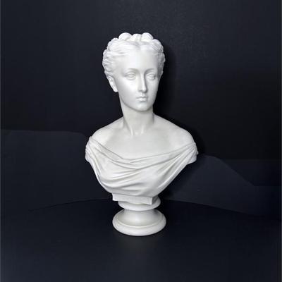 Staffordshire Princess Louise Bust.jpg