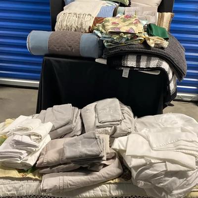Bed Linens, Tablecloths, Pillows