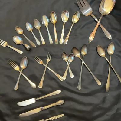 Stainless & Silver-Plated Flatware – Mixed Lot (Oneida, Capco & More)