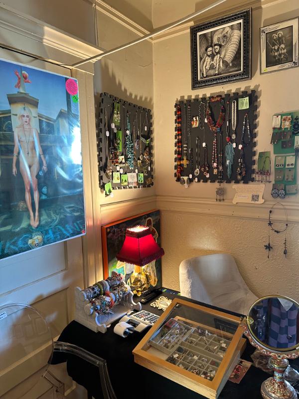 Sale Photo Thumbnail #3