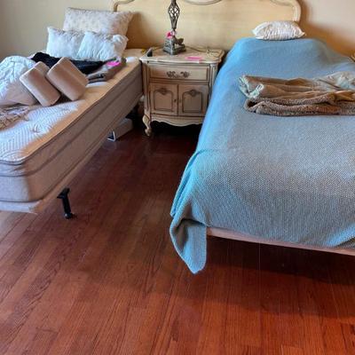 Sale Photo Thumbnail #87