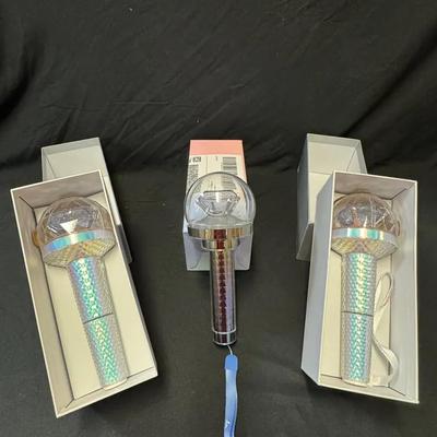 237: Seventeen 3 Light Sticks 