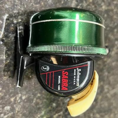 Lot 340: Vintage Johnson Sabra Model 130B Fishing Reel — Made in USA  Vintage Johnson Sabra 130B clo
