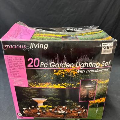 246: Gracious Living 20pc Garden Lighting Set W/ Transformer