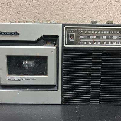 Lot 311: Vintage Panasonic AM/FM Radio Cassette Recorder – Model RQ-448B (Late 1970s–Early 1980s) 