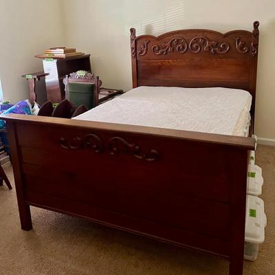 515: Antique Late Victorian Full-Size Carved Wood Bed Frame (c. 1890–1905)