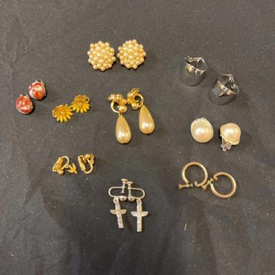 227: Costume Clip On Earrings