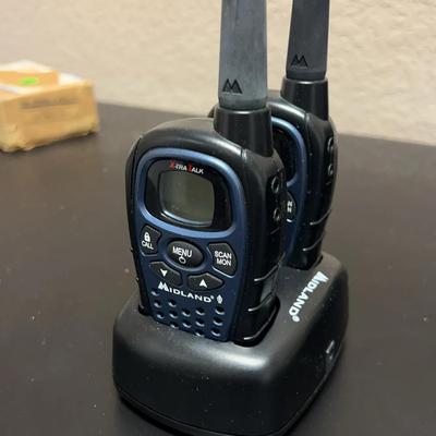 Lot 321: Midland X-Tra Talk Walkie Talkie Pair with Dual Desktop Charger – Model LXT440