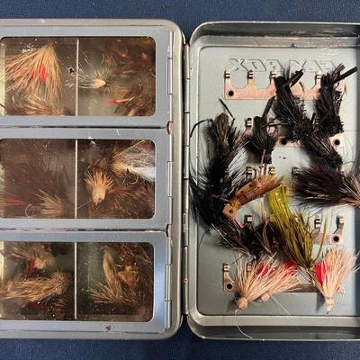 Lot 329: Vintage Metal Fly Fishing Box with Assorted Flies