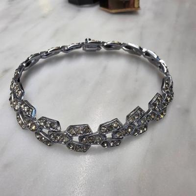 Sale Photo Thumbnail #46