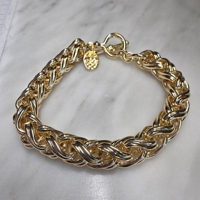 Sale Photo Thumbnail #383