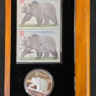 Canada The Great Grizzly 1oz Silver $8 Proof Coin & Stamps with COA in Wooden Case