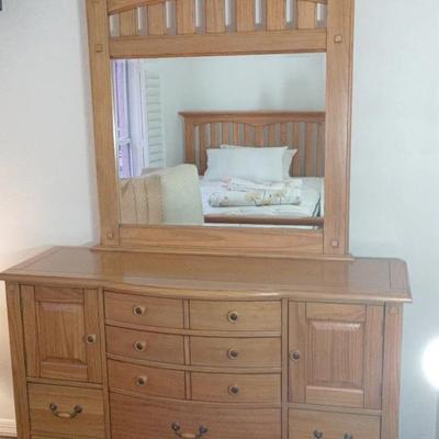 Pine Dresser 60x21x40 W/ Mirror 44x45