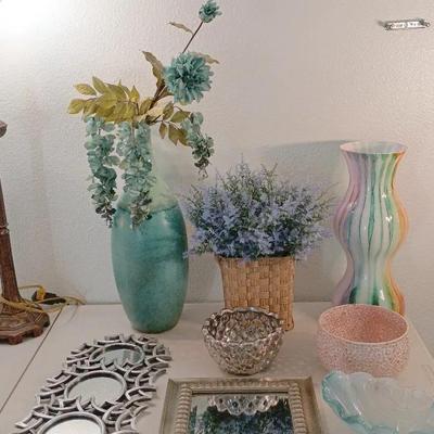 Decor Lot # 12 - Art Glass, Vases, Mirrors, Bowls - Silver, Pink, Green