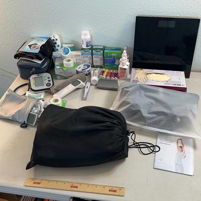 Medical Lot - Red Light Leg Therapy, Fitking Leg Massager, Bathroom Scale 