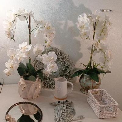 Decor Lot #3 - Faux Orchids, Wreath, Metal Owl, Ceramic Bee Pitcher++