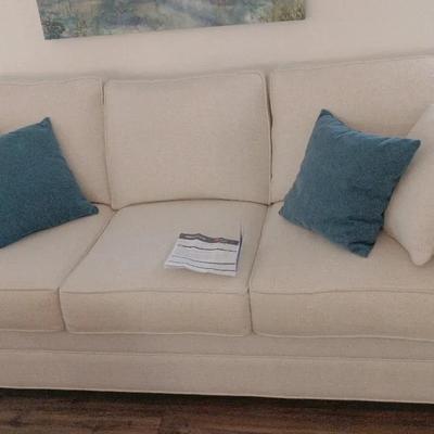 Cindy Crawford Off White Sofa , 84x37x37