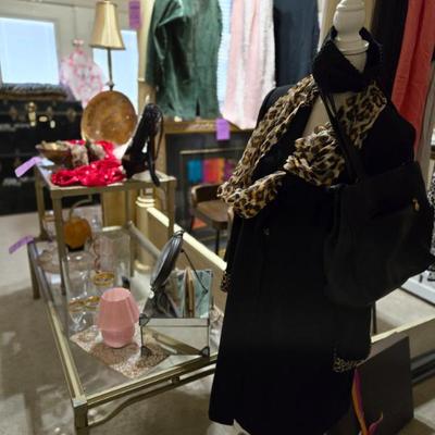 Sale Photo Thumbnail #95