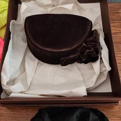 Women's Wallets, Handbags, Scarves And More!