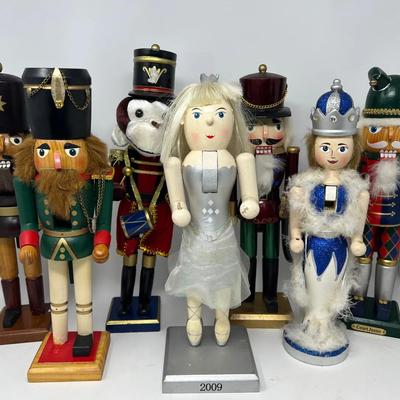 Nutcrackers 