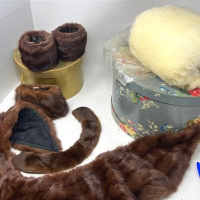 Fur Muffs, Cuffs, Collars 