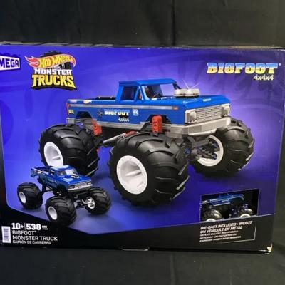 MEGA Hot Wheels Monster Trucks Bigfoot 4x4x4 Building Set 538pcs New In Box