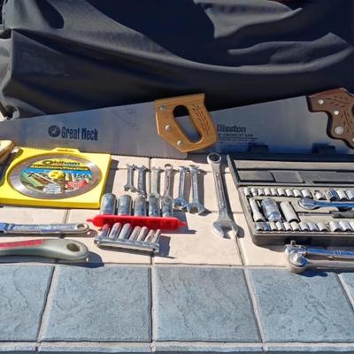 Small Assortment Of Hand Tools 