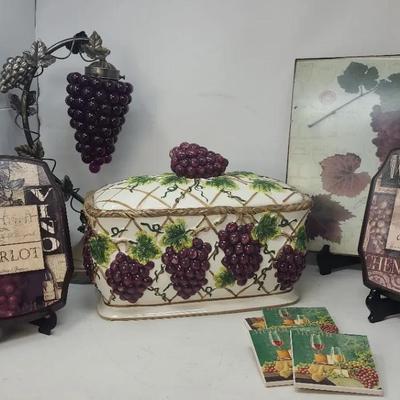 Decorative Grape and Wine Design Collection 