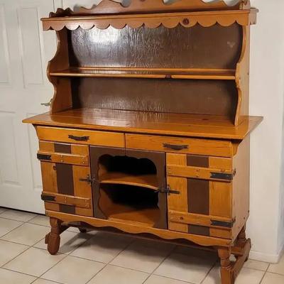 Vintage Cabinet Hutch