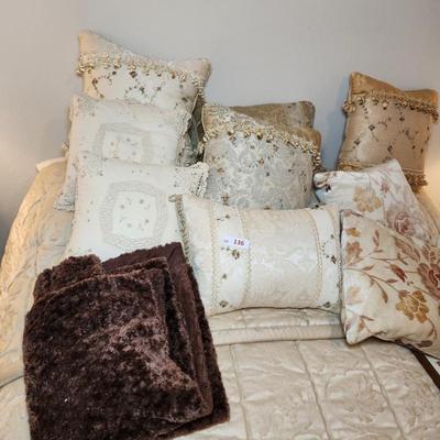 Sale Photo Thumbnail #390