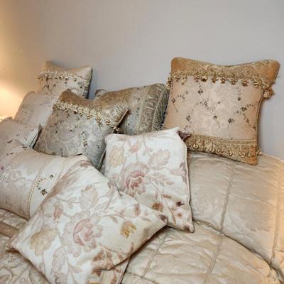 Sale Photo Thumbnail #391