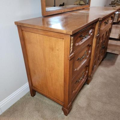 Sale Photo Thumbnail #615