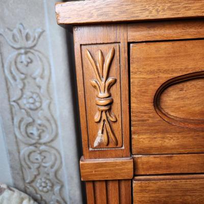 Sale Photo Thumbnail #594