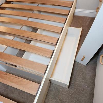 Sale Photo Thumbnail #429