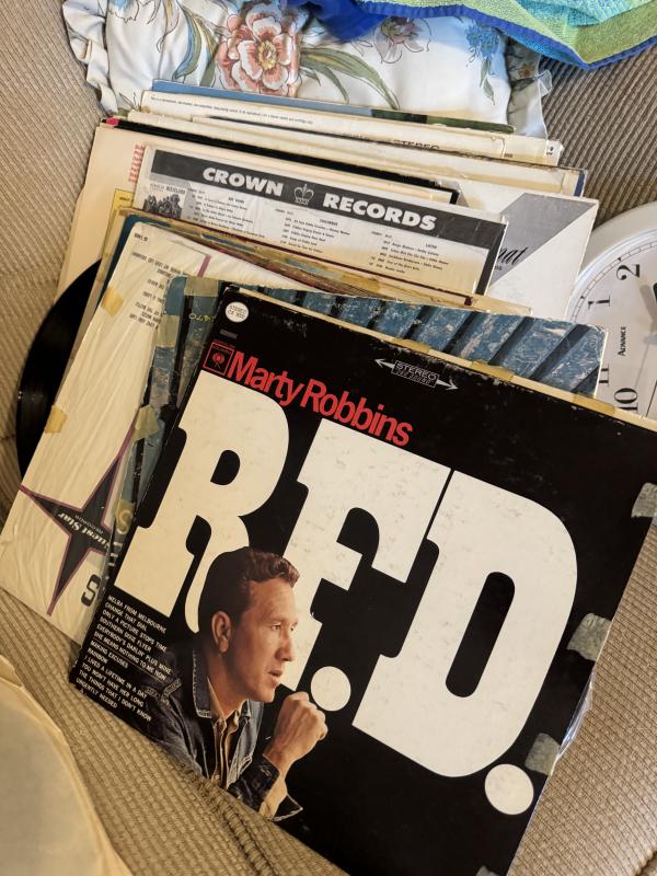 Sale Photo Thumbnail #23