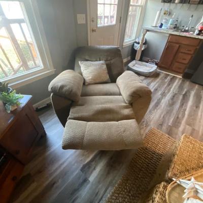 Sale Photo Thumbnail #150