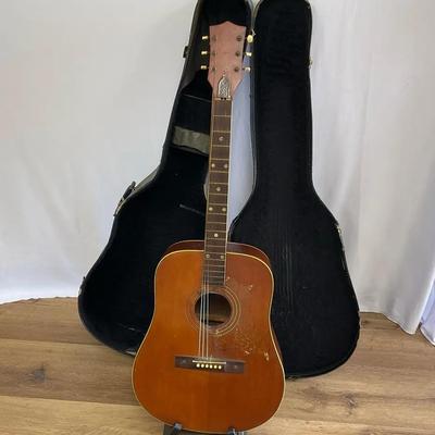 Used Six String Wine Red Acoustic Guitar 