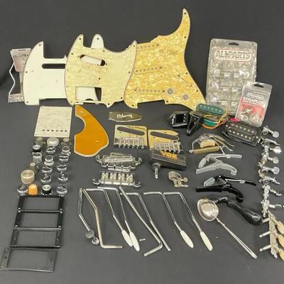 Mixed Guitar Accessory Lot 