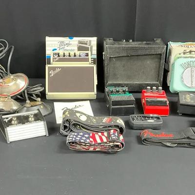 Guitar Pedals / Straps / Mini Amps