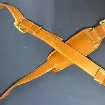 44" Faux Leather Guitar Strap