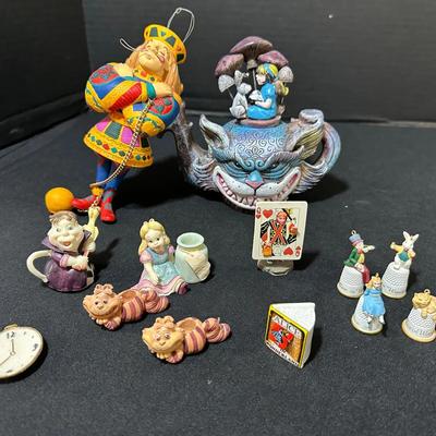 Small Alice In Wonderland - Incl Hallmark And Lenox