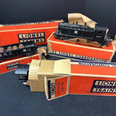 Four Lionel Train Cars Incl Gondola Car