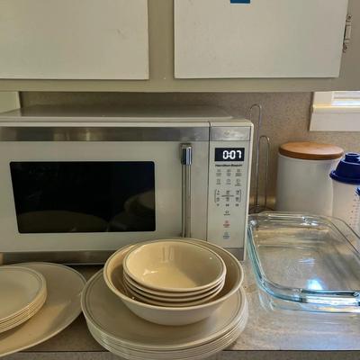 Hamilton Beach, Pyrex, Corelle And More