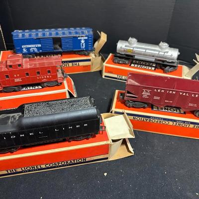 Lionel Trains Incl Caboose