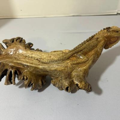 Carved Driftwood Iguana 