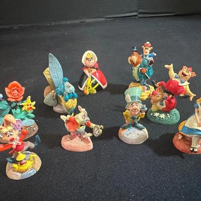 Alice In Wonderland Tiny Figures 