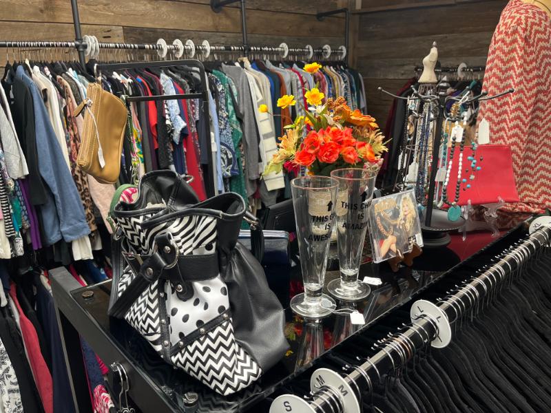 Sale Photo Thumbnail #29