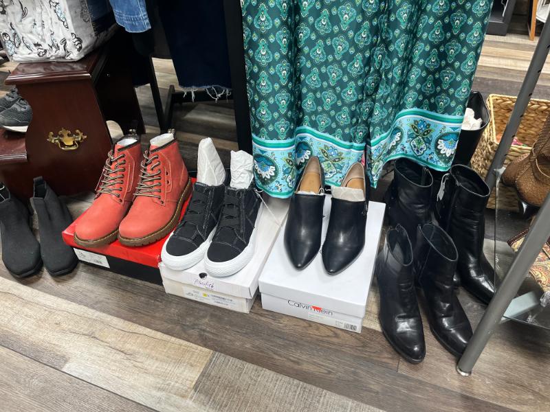 Sale Photo Thumbnail #47